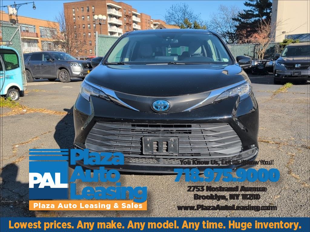 2021 Toyota Sienna LE