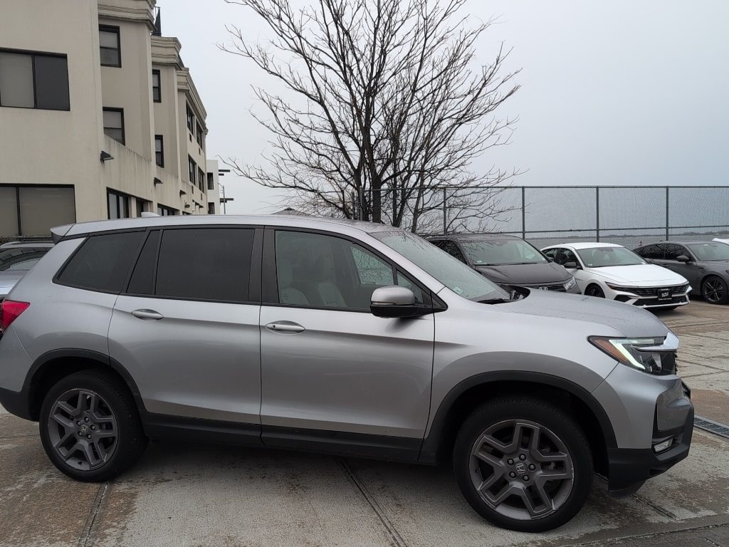 2022 Honda Passport EX-L photo 2