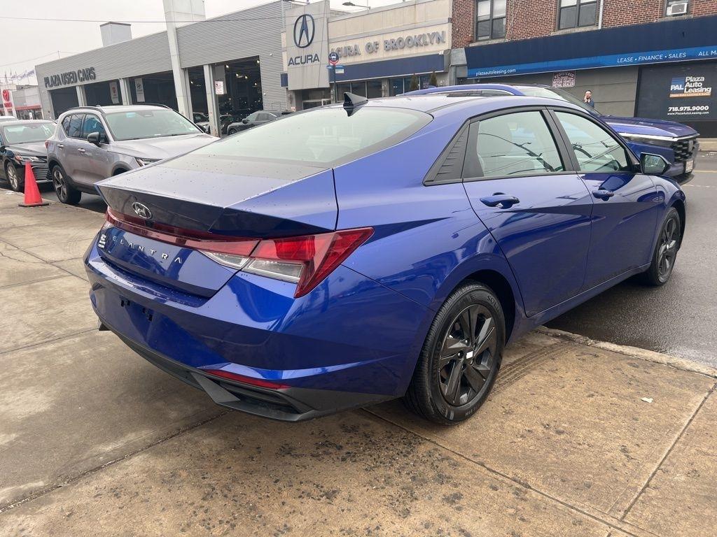 Hyundai Elantra  2023