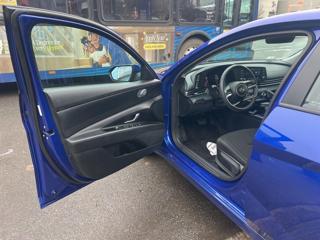 Hyundai Elantra  2023