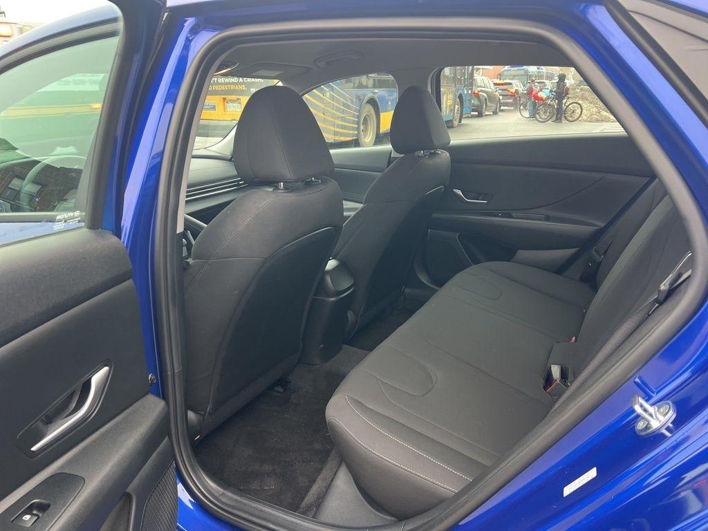 Hyundai Elantra  2023