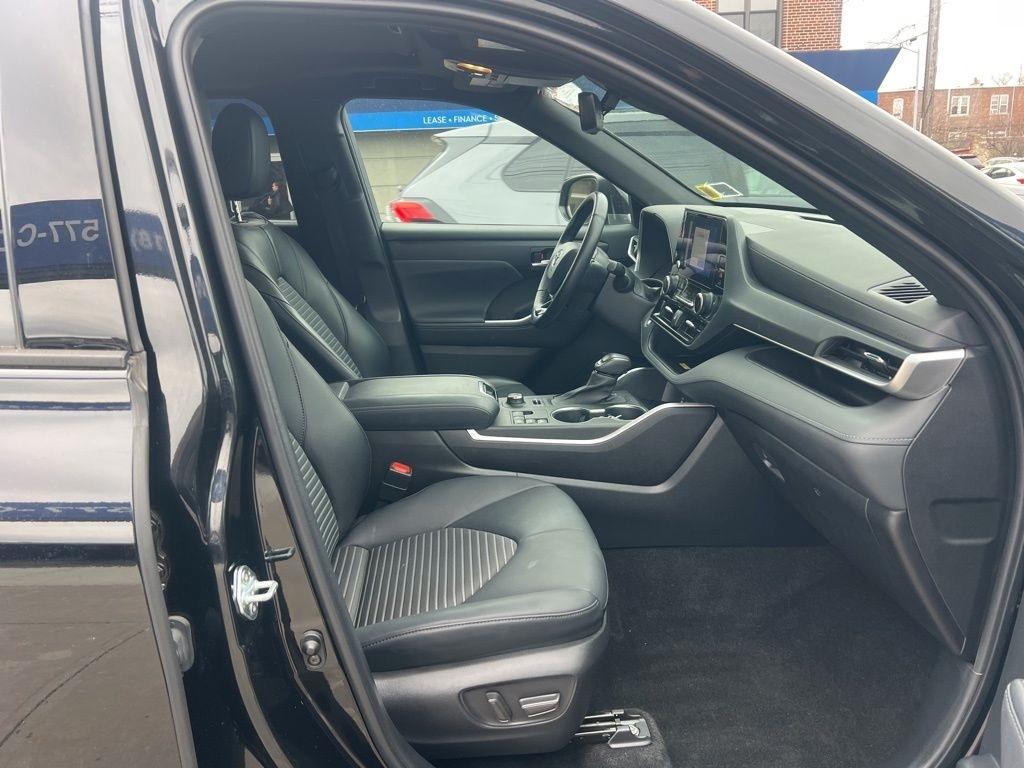 Toyota Highlander  2023