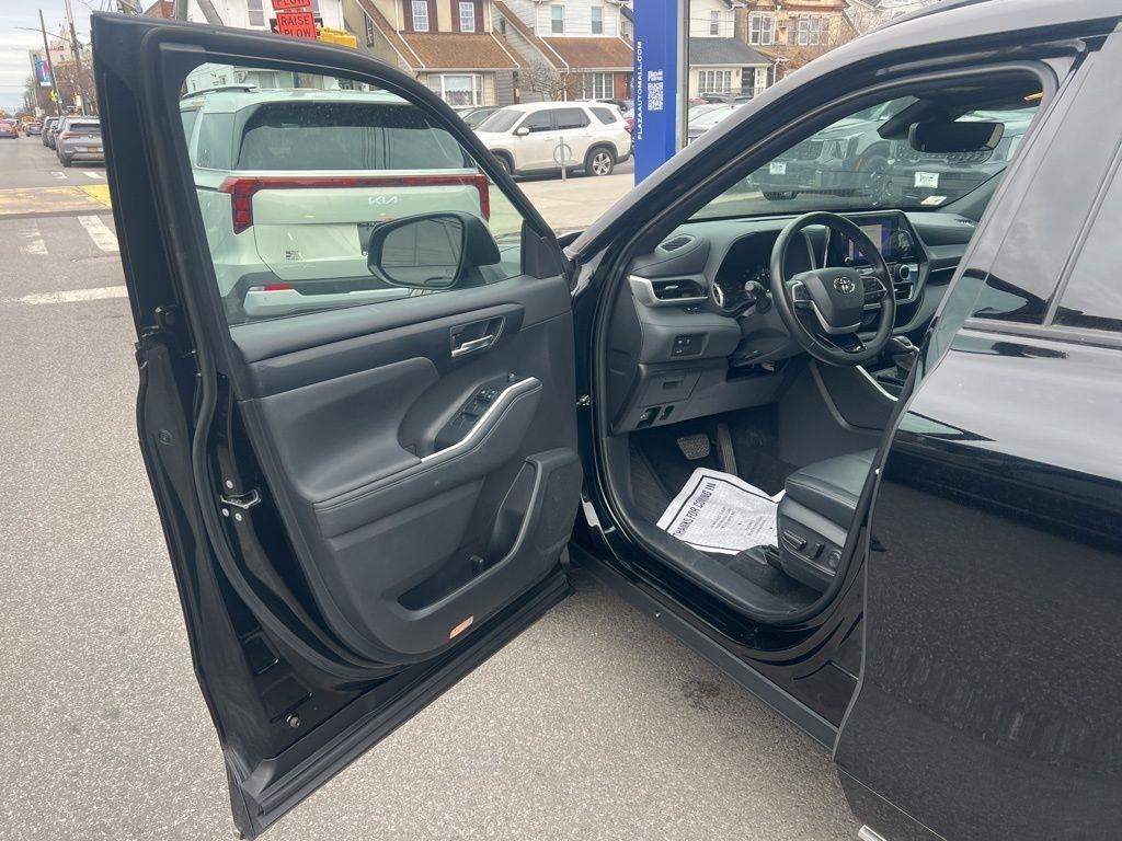 Toyota Highlander  2023