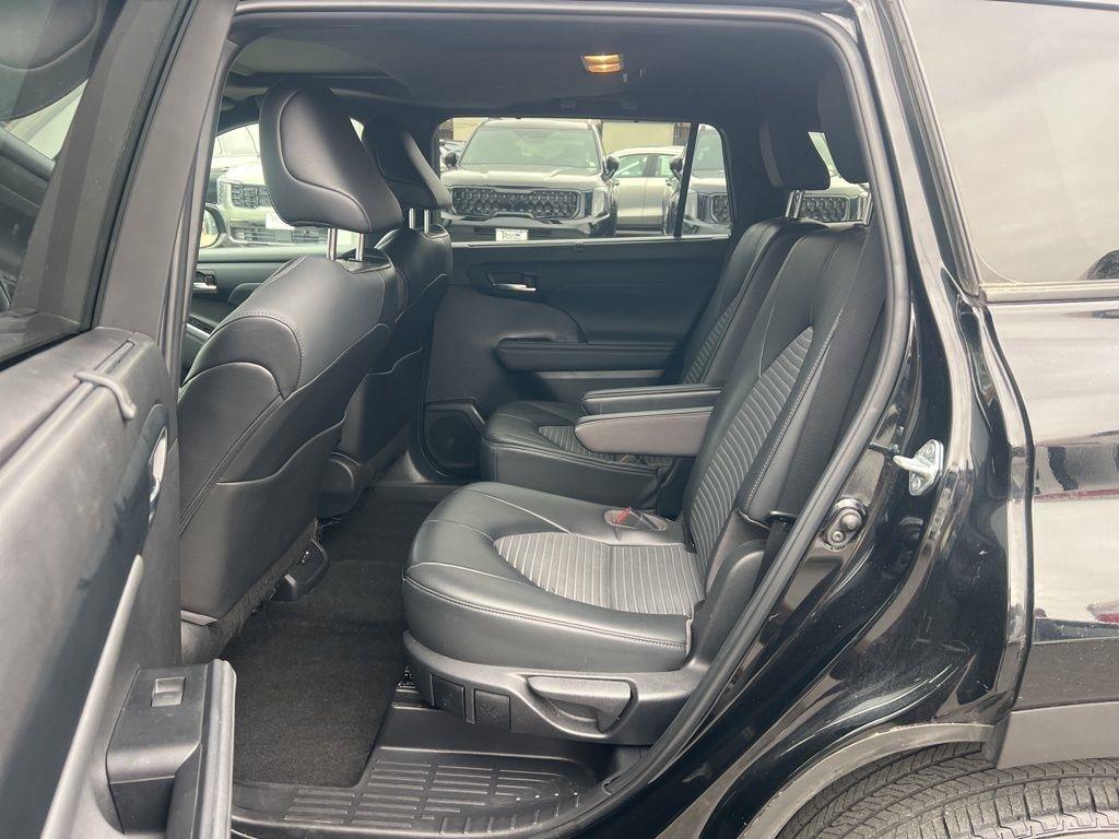 Toyota Highlander  2023