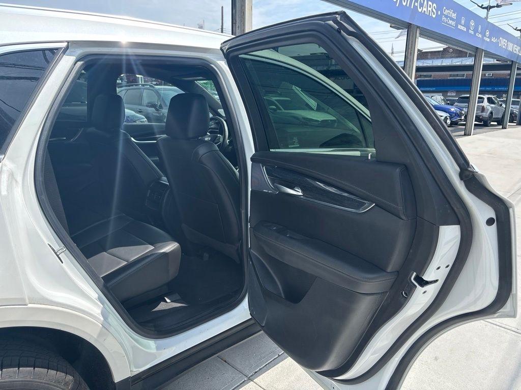 Cadillac XT5  2023