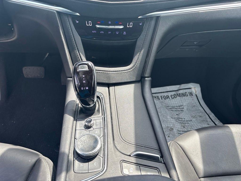 Cadillac XT5  2023
