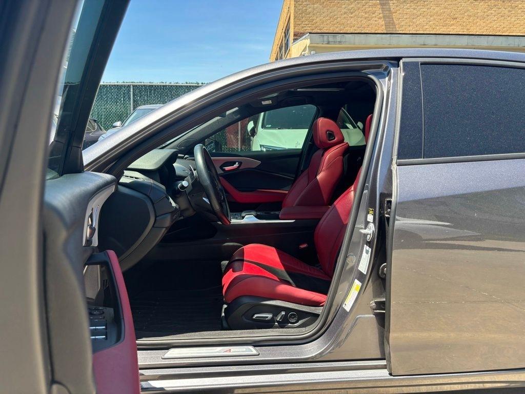 Acura TLX  2022