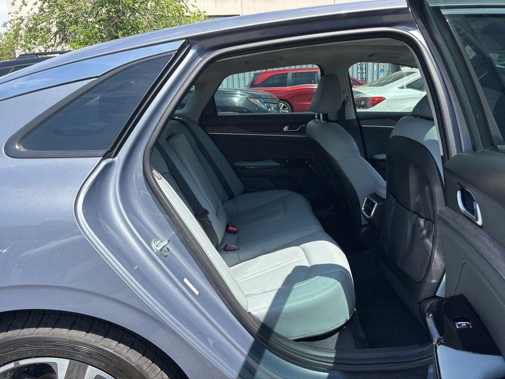 Kia K5  2023