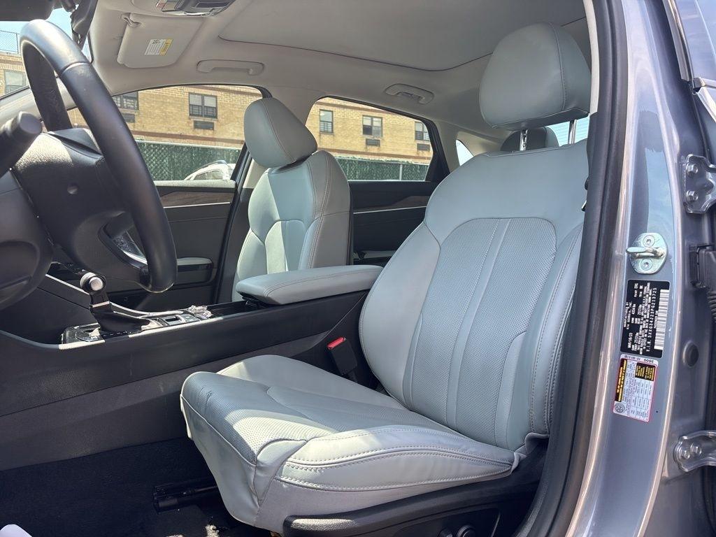 Kia K5  2023