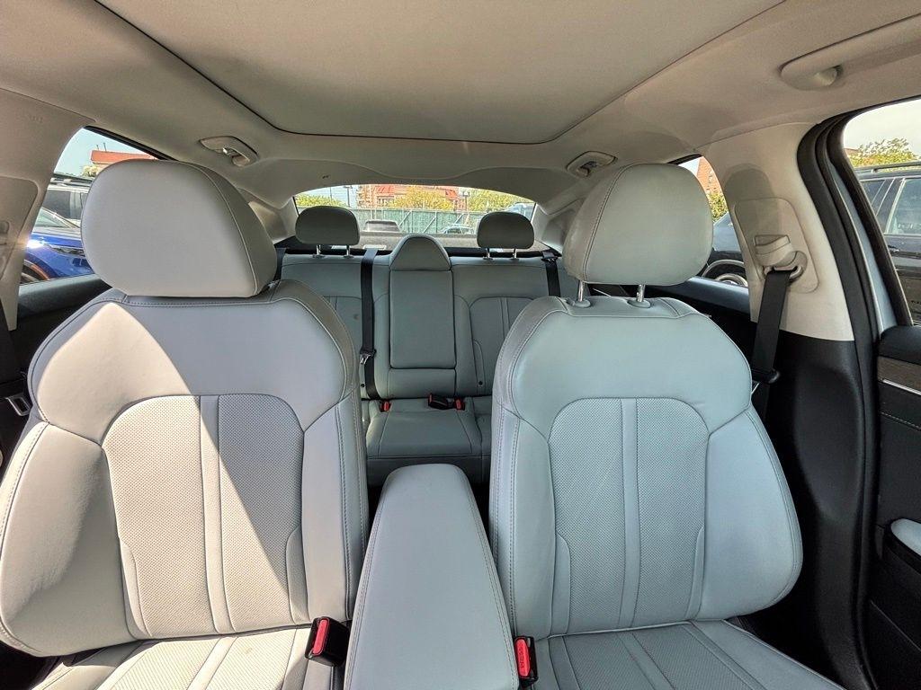 Kia K5  2023