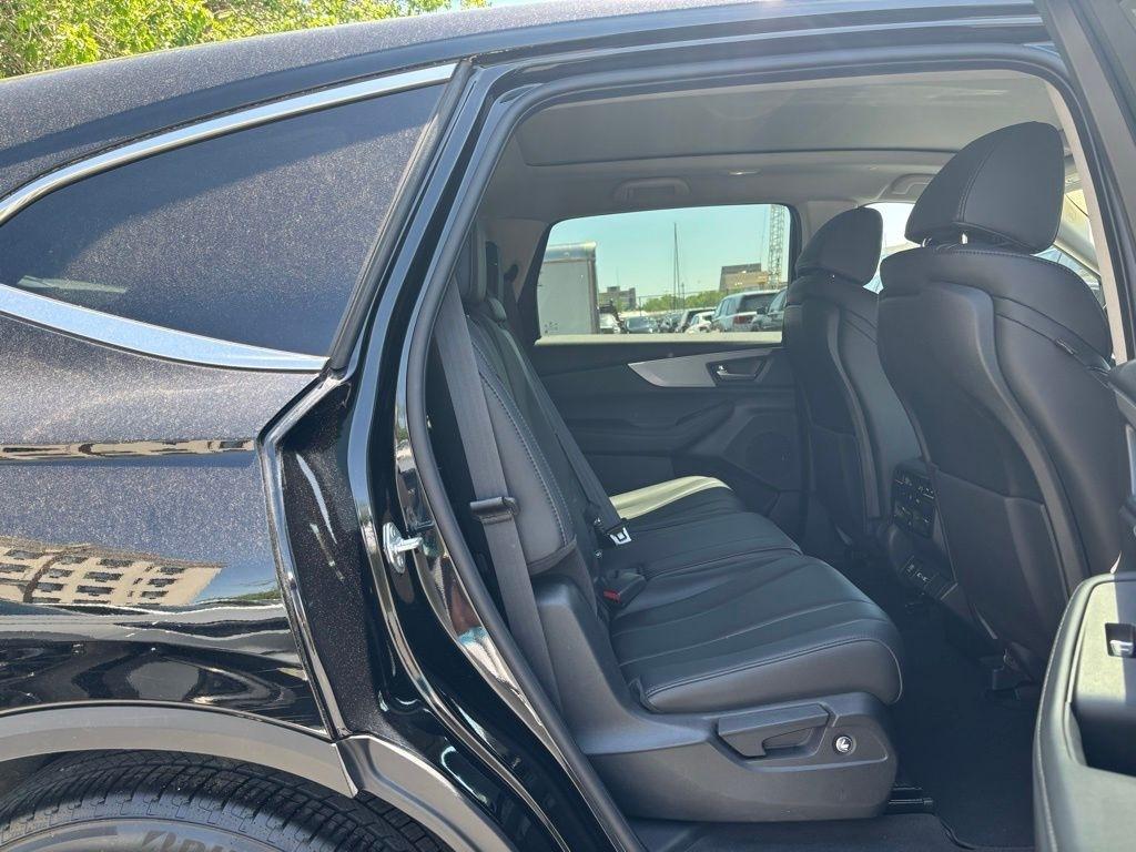 Acura MDX  2023