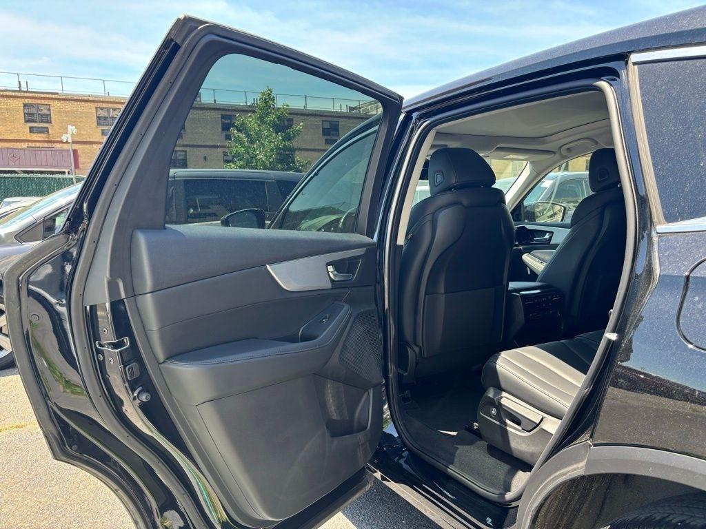 Acura MDX  2023