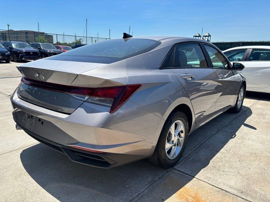 Hyundai Elantra  2023