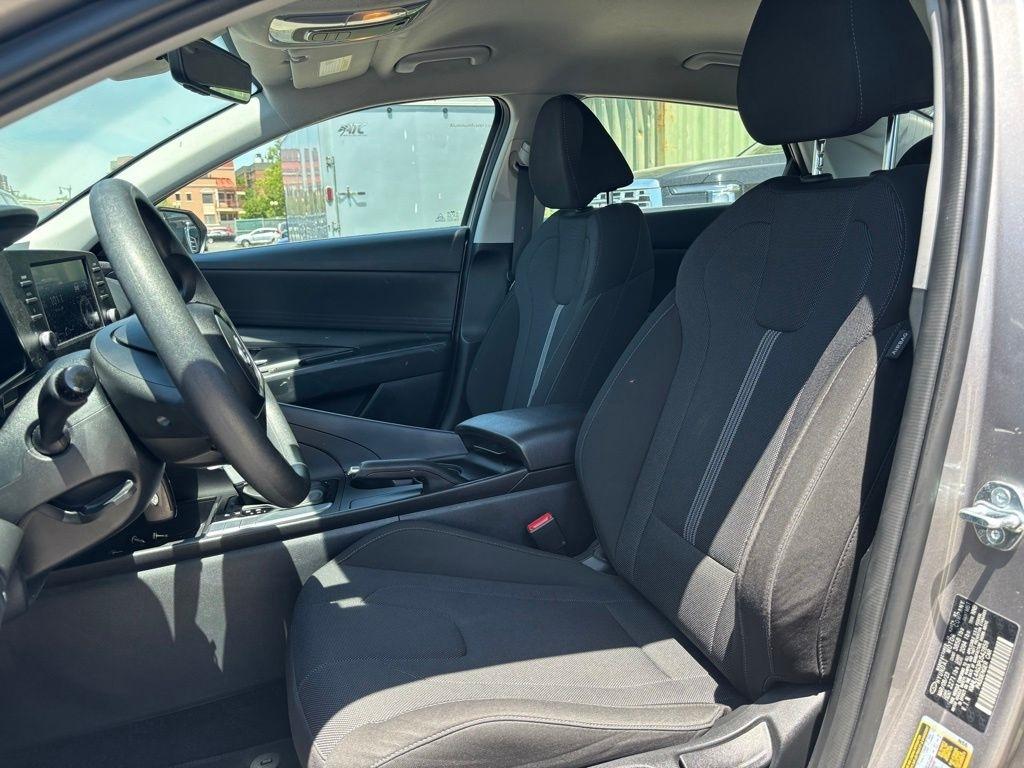 Hyundai Elantra  2023