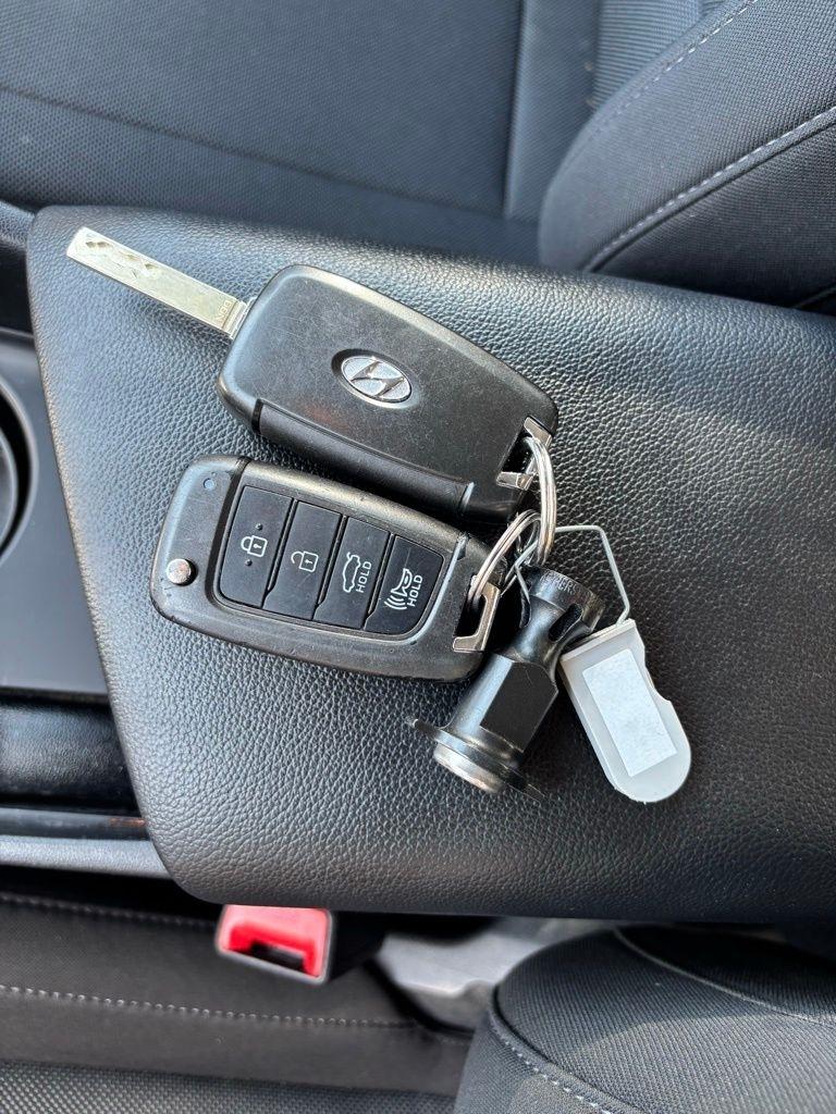 Hyundai Elantra  2023