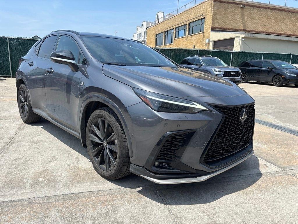 Lexus NX  2025