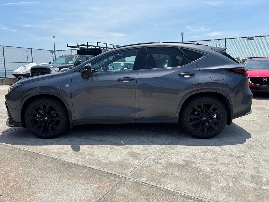 Lexus NX  2025