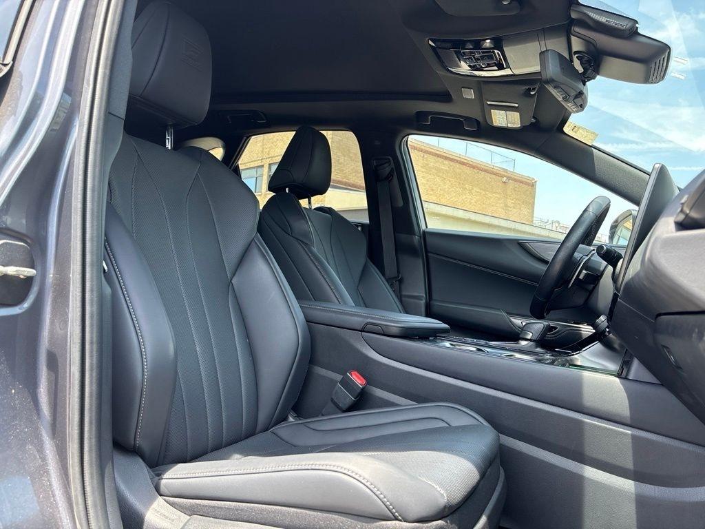 Lexus NX  2025