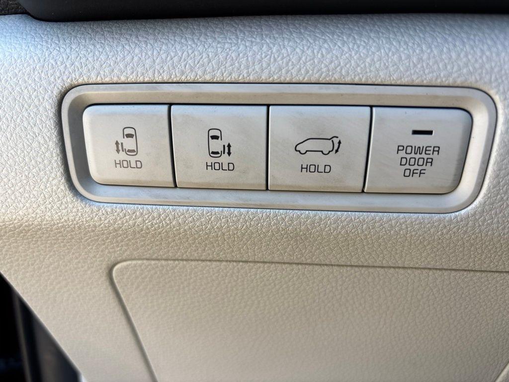 Kia Carnival  2023