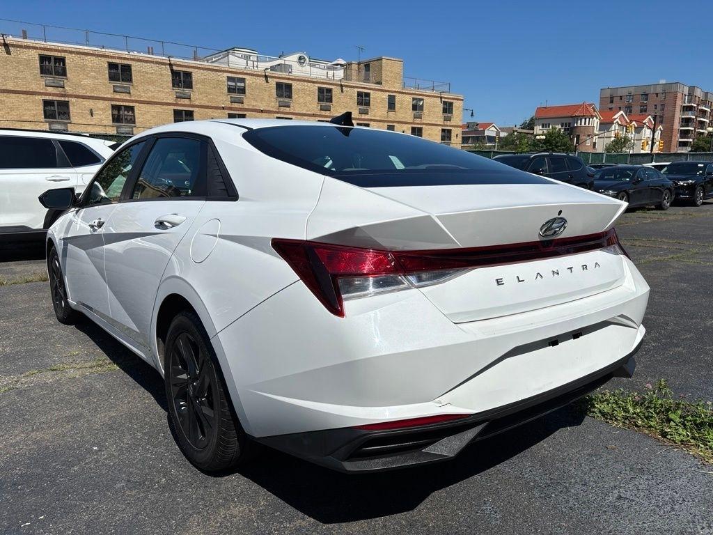 Hyundai Elantra  2023