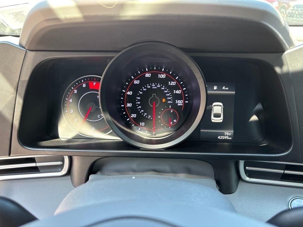 Hyundai Elantra  2023
