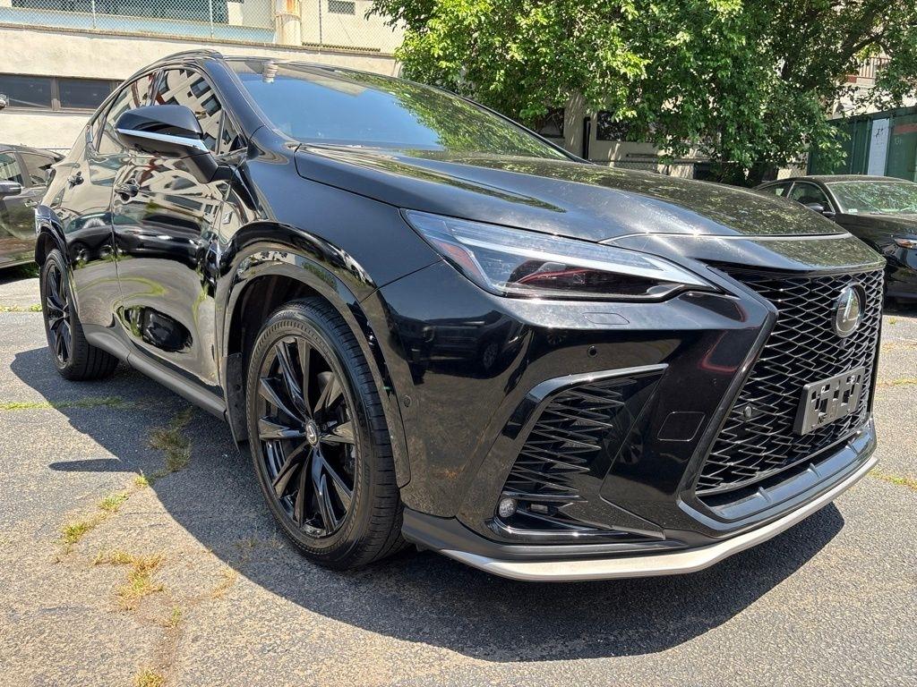 Lexus NX  2025