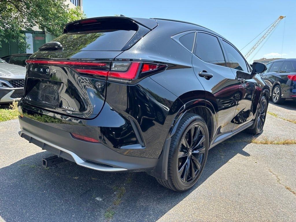 Lexus NX  2025