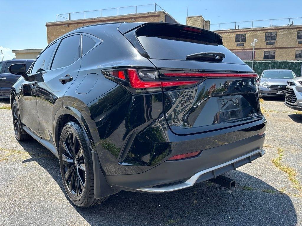 Lexus NX  2025