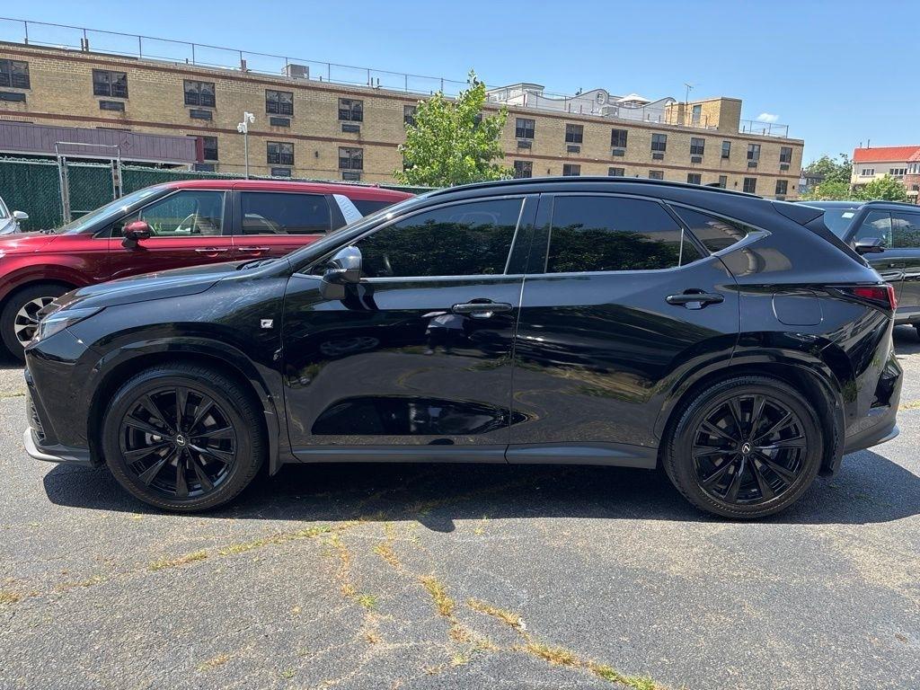 Lexus NX  2025
