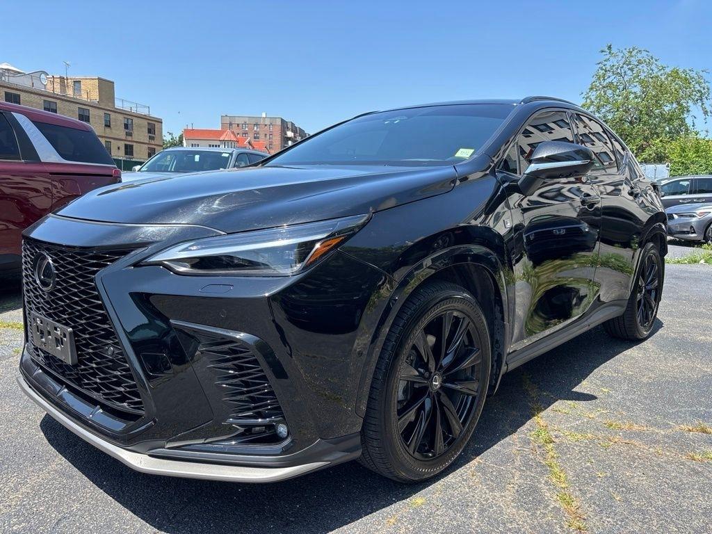 Lexus NX  2025