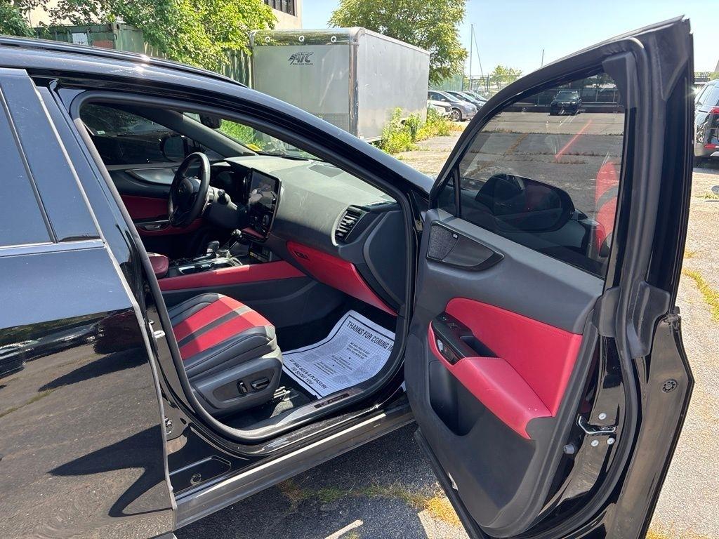 Lexus NX  2025