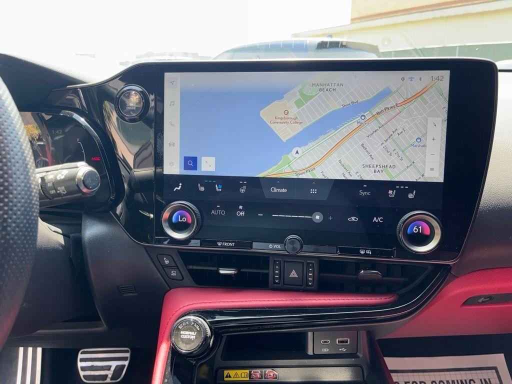 Lexus NX  2025