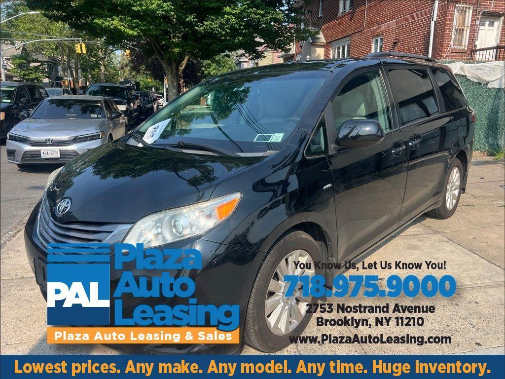 Toyota Sienna  2016