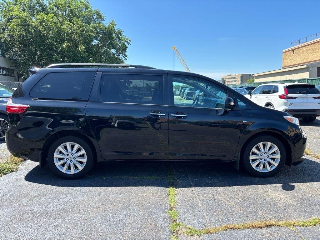 Toyota Sienna  2016