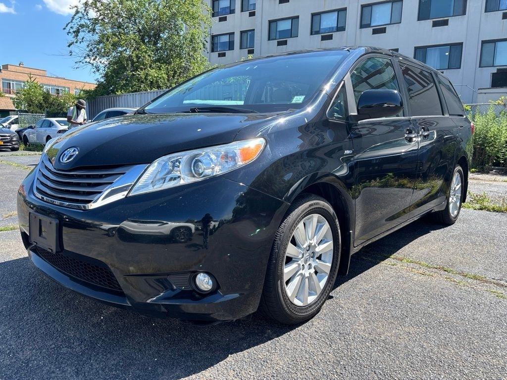 Toyota Sienna  2016