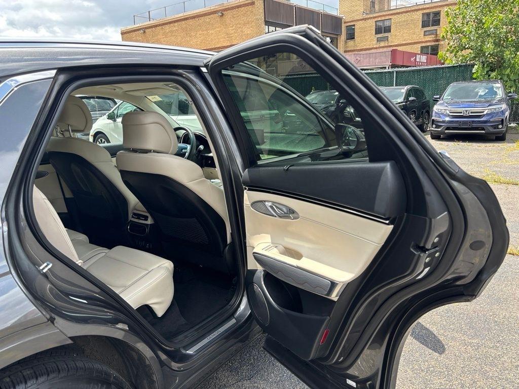 Genesis GV70  2022
