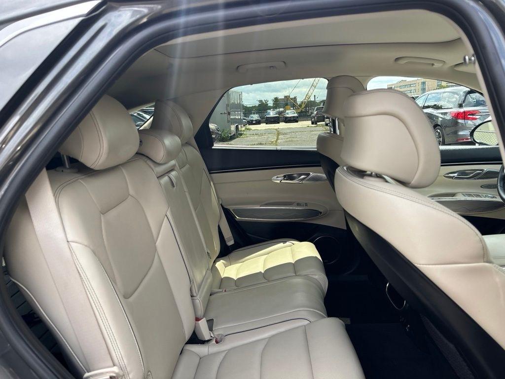 Genesis GV70  2022