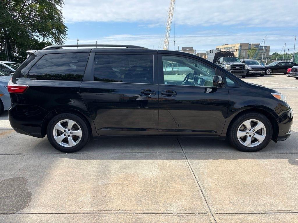Toyota Sienna  2015