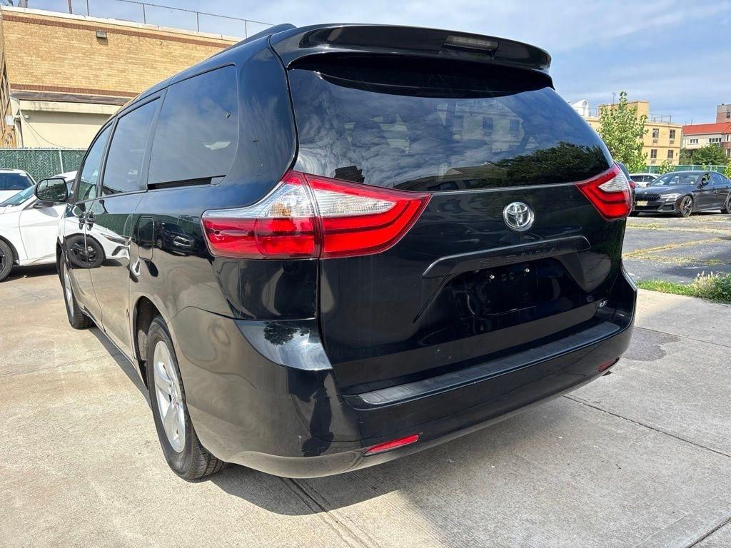 Toyota Sienna  2015