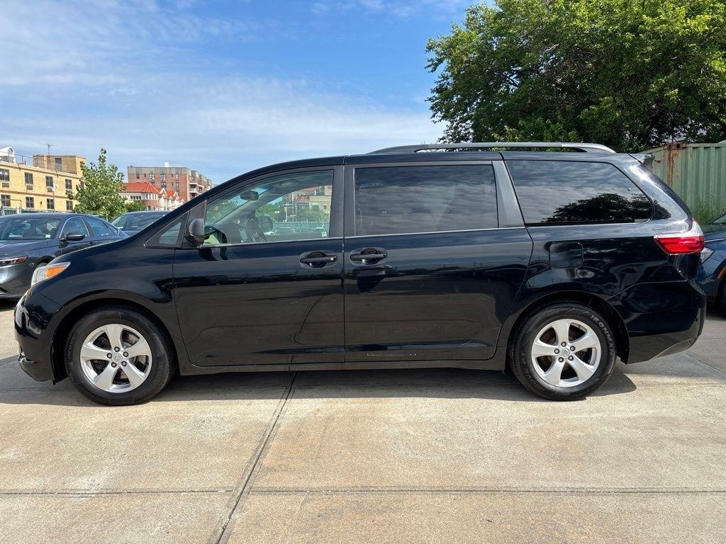 Toyota Sienna  2015