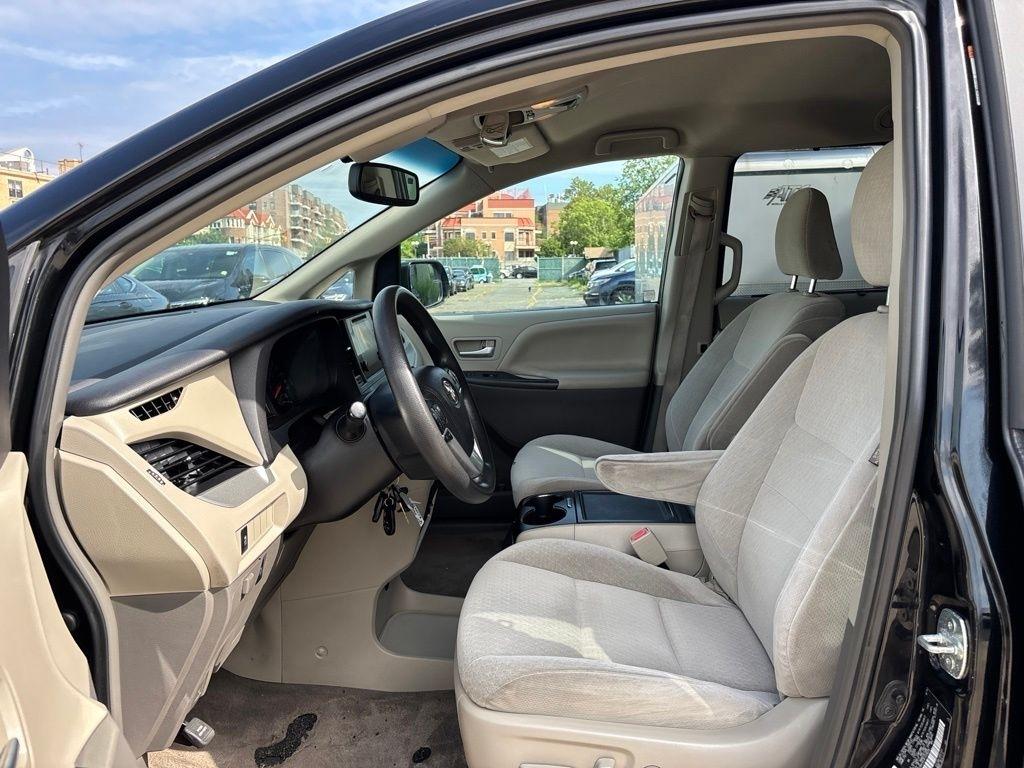 Toyota Sienna  2015
