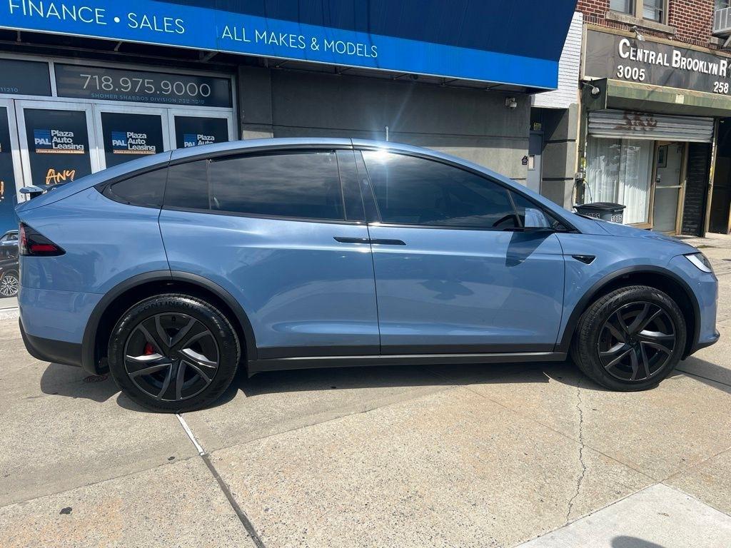 Tesla Model X  2026