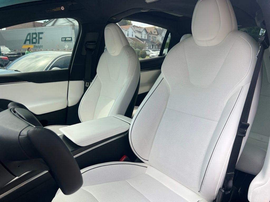 Tesla Model X  2026