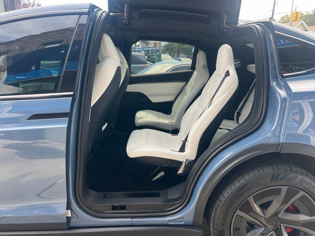 Tesla Model X  2026
