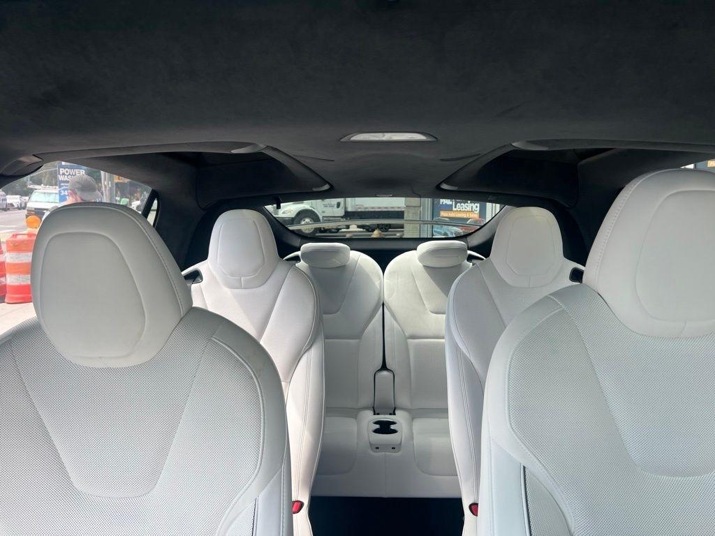 Tesla Model X  2026