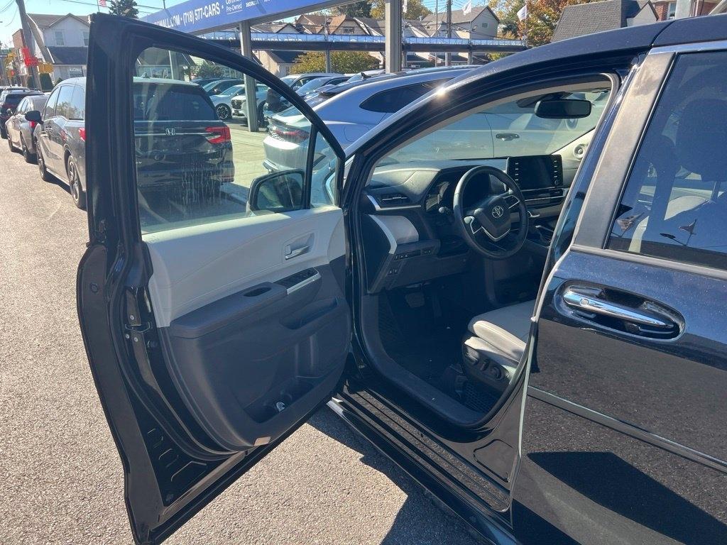 Toyota Sienna  2024