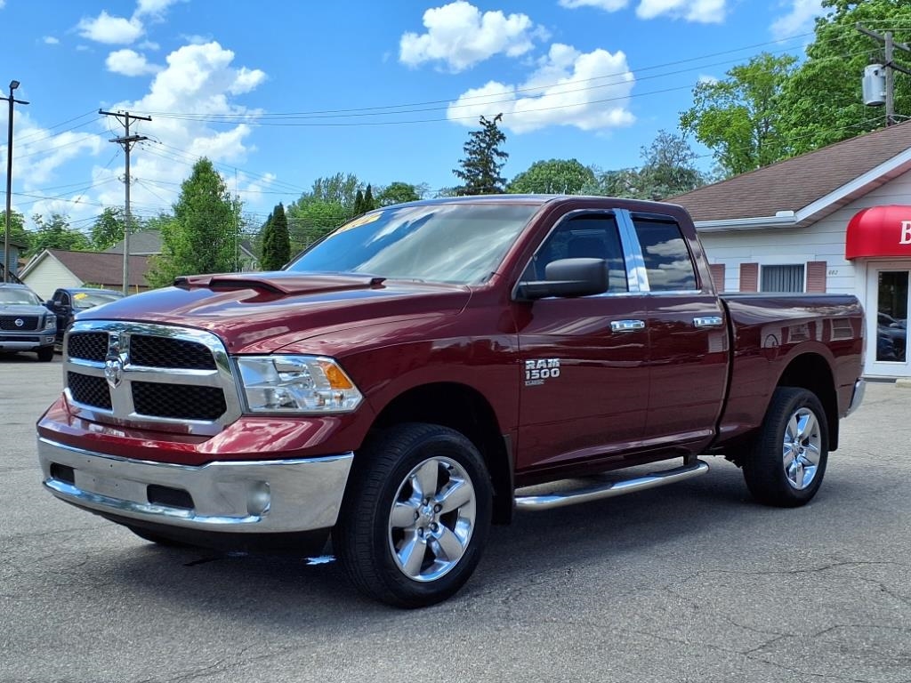 RAM 1500 Classic ST 4x4 Quad Cab 6'4" Box 2019 RAM 1500 Classic ST 4x4 Quad Cab 6'4" Box 2019