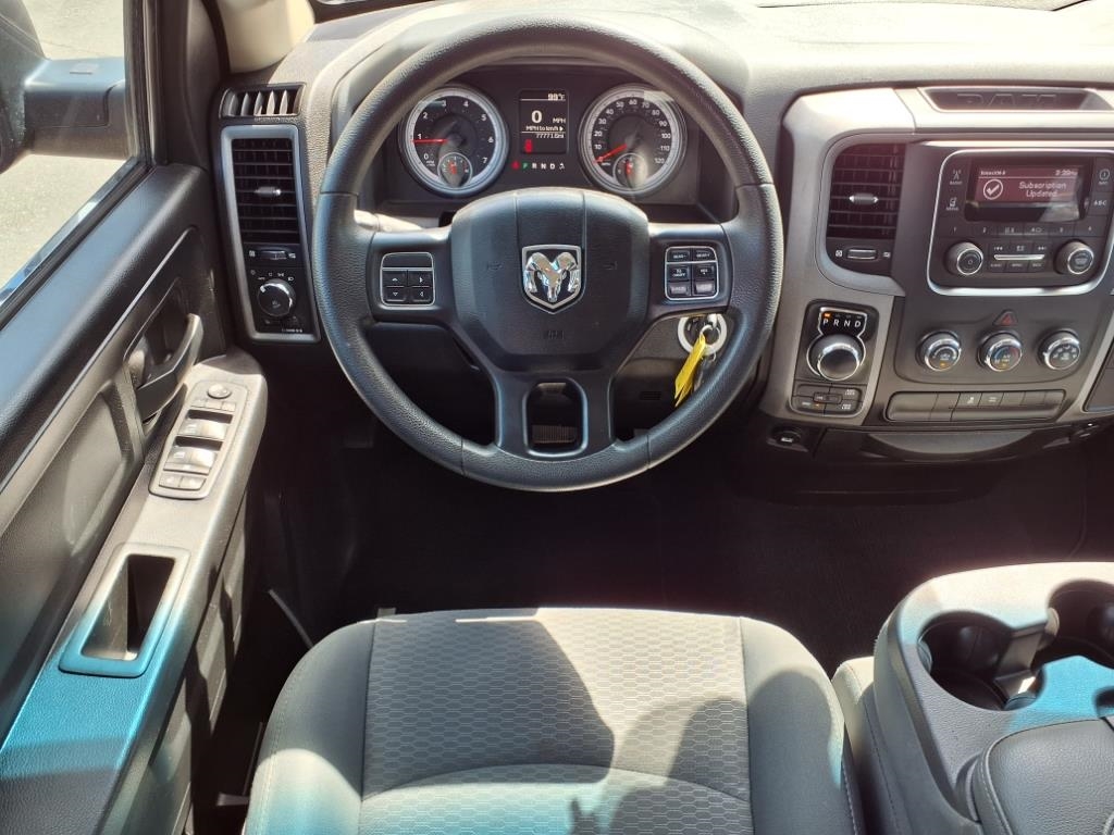 RAM 1500 Classic ST 4x4 Quad Cab 6'4" Box 2019 RAM 1500 Classic ST 4x4 Quad Cab 6'4" Box 2019