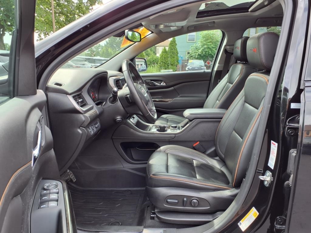 GMC Acadia AWD 4dr AT4 2022