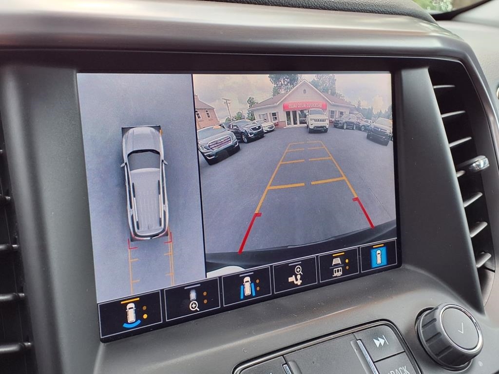 GMC Acadia AWD 4dr AT4 2022